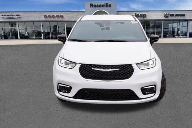 new 2026 Chrysler Pacifica car, priced at $42,033