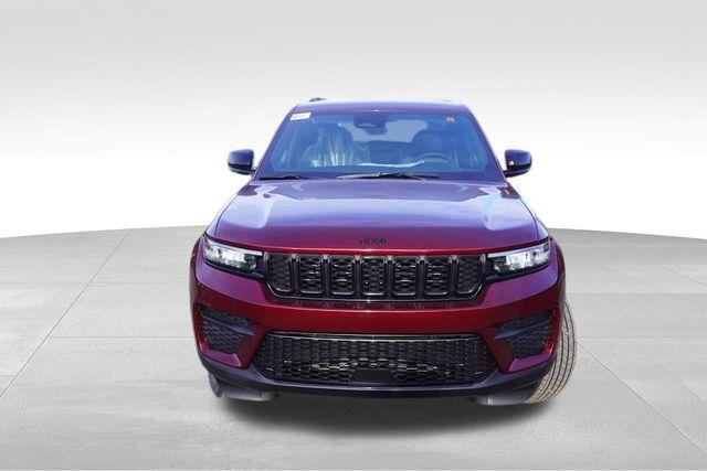 new 2025 Jeep Grand Cherokee car, priced at $36,454