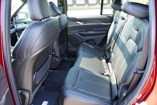 new 2025 Jeep Grand Cherokee car, priced at $44,087