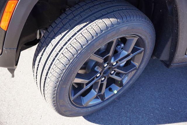 new 2025 Jeep Grand Cherokee car, priced at $50,586