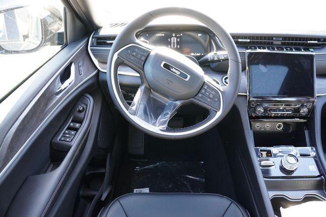 new 2025 Jeep Grand Cherokee car, priced at $50,586