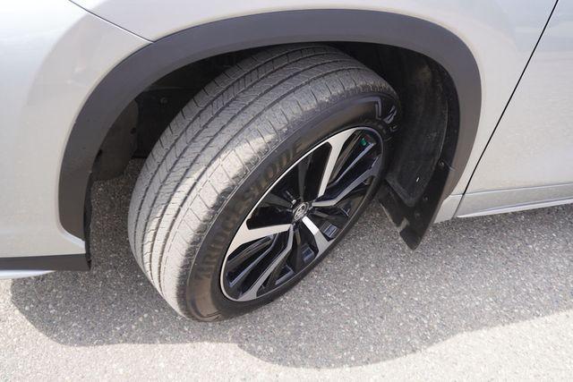 used 2022 Toyota Highlander car, priced at $38,149