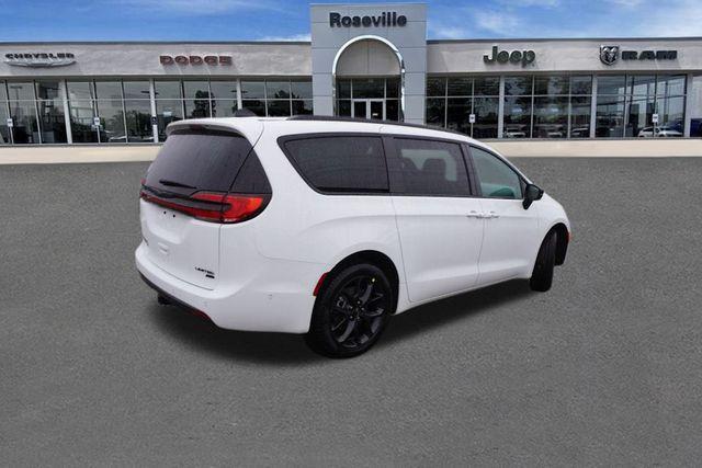 new 2025 Chrysler Pacifica car, priced at $49,015