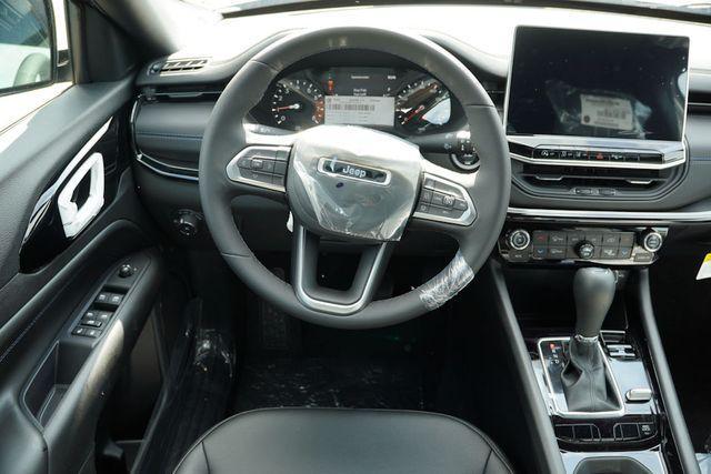 new 2025 Jeep Compass car, priced at $32,123