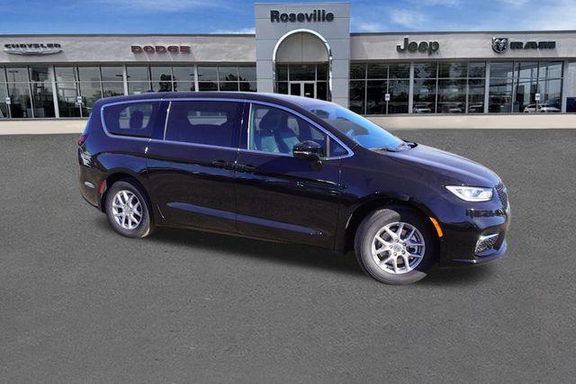 new 2025 Chrysler Pacifica car, priced at $40,272