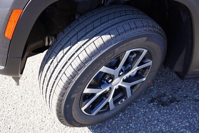 new 2025 Jeep Grand Cherokee L car, priced at $43,324