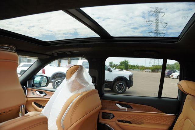 new 2025 Jeep Grand Cherokee car, priced at $62,916