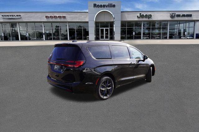 new 2025 Chrysler Pacifica car, priced at $49,475