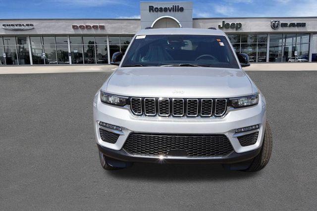 new 2025 Jeep Grand Cherokee car, priced at $41,899