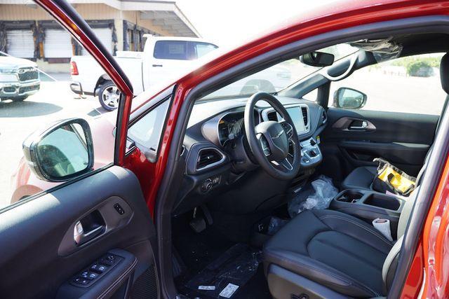 new 2026 Chrysler Pacifica car, priced at $40,794