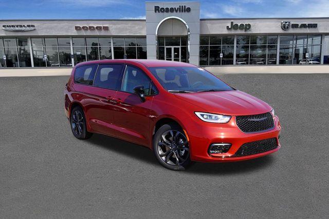 new 2026 Chrysler Pacifica car, priced at $41,344