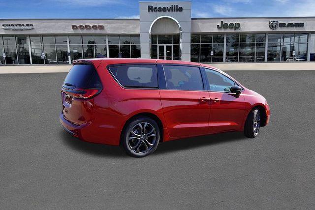 new 2026 Chrysler Pacifica car, priced at $40,794