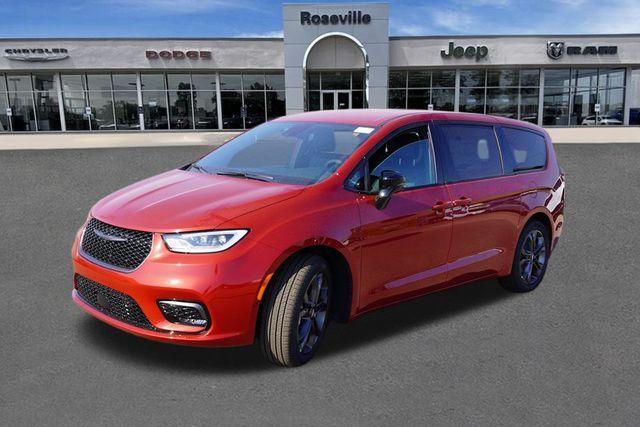 new 2026 Chrysler Pacifica car, priced at $40,794