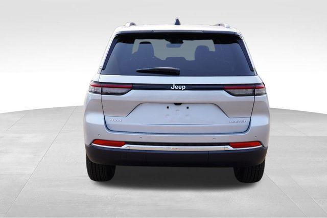 new 2025 Jeep Grand Cherokee car, priced at $41,208