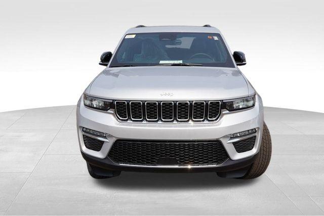 new 2025 Jeep Grand Cherokee car, priced at $41,208
