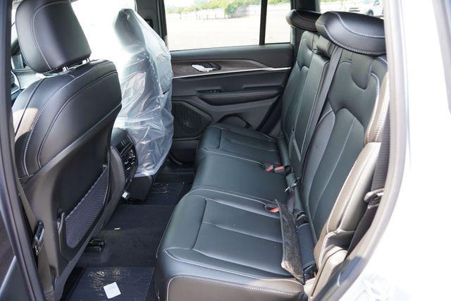 new 2025 Jeep Grand Cherokee car, priced at $41,208
