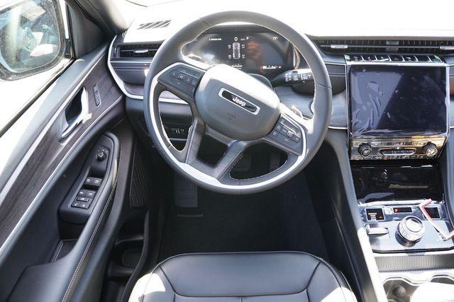 new 2025 Jeep Grand Cherokee car, priced at $46,458