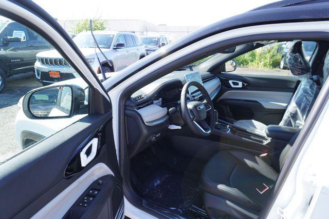 new 2024 Jeep Compass car, priced at $33,912