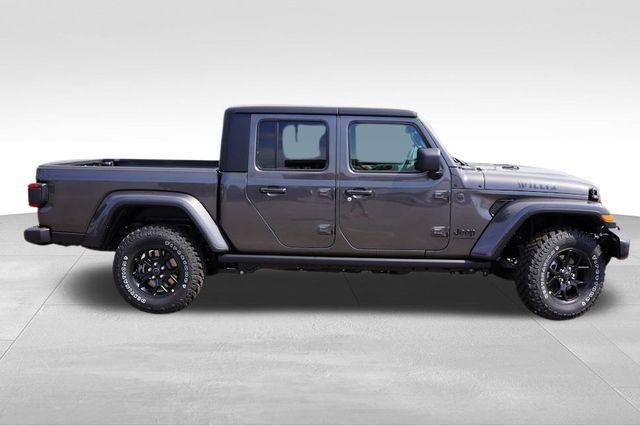 new 2025 Jeep Gladiator car, priced at $46,029