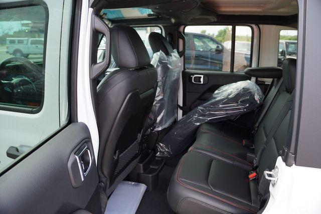 new 2025 Jeep Wrangler car, priced at $54,619