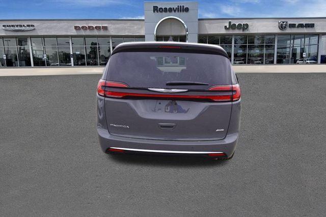 new 2025 Chrysler Pacifica car, priced at $43,532