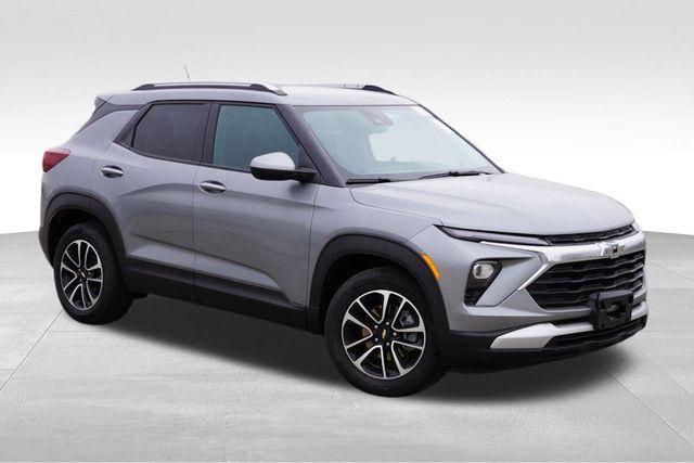 used 2025 Chevrolet TrailBlazer car, priced at $22,998