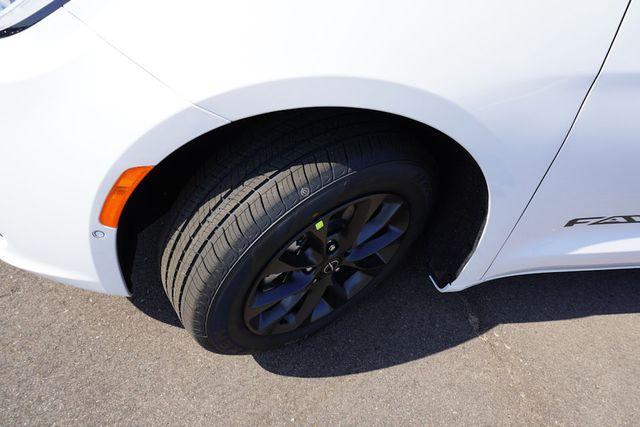 new 2025 Chrysler Pacifica car, priced at $42,238