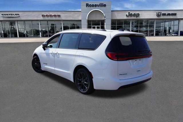 new 2025 Chrysler Pacifica car, priced at $42,238