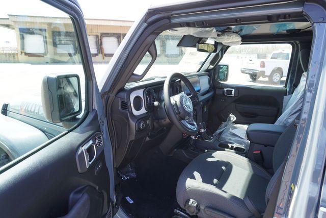 new 2025 Jeep Gladiator car, priced at $44,703
