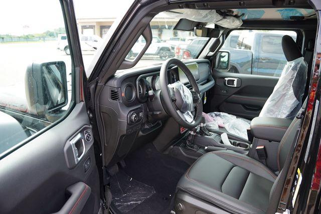 new 2025 Jeep Wrangler car, priced at $60,237