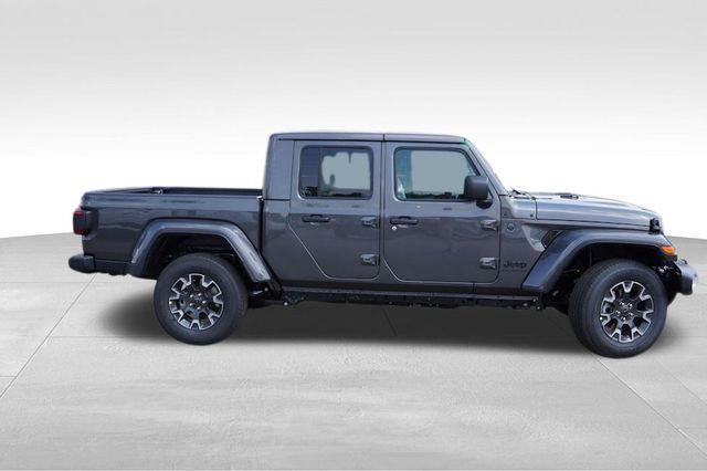 new 2025 Jeep Gladiator car, priced at $48,366