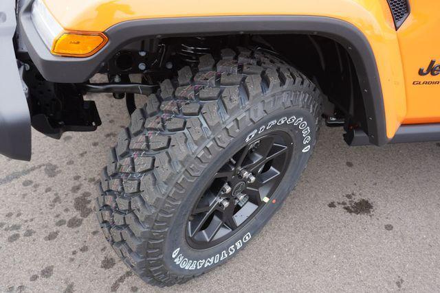 new 2025 Jeep Gladiator car, priced at $48,742
