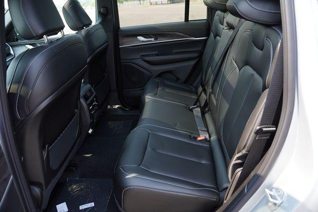 new 2025 Jeep Grand Cherokee car, priced at $44,458