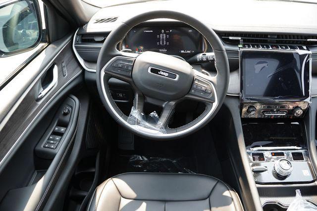 new 2025 Jeep Grand Cherokee car, priced at $44,458