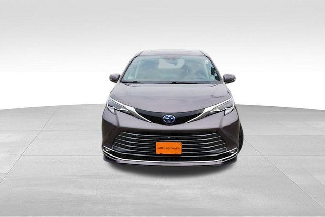 used 2021 Toyota Sienna car, priced at $42,953