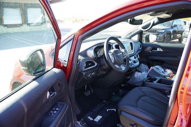 new 2026 Chrysler Pacifica car, priced at $44,297