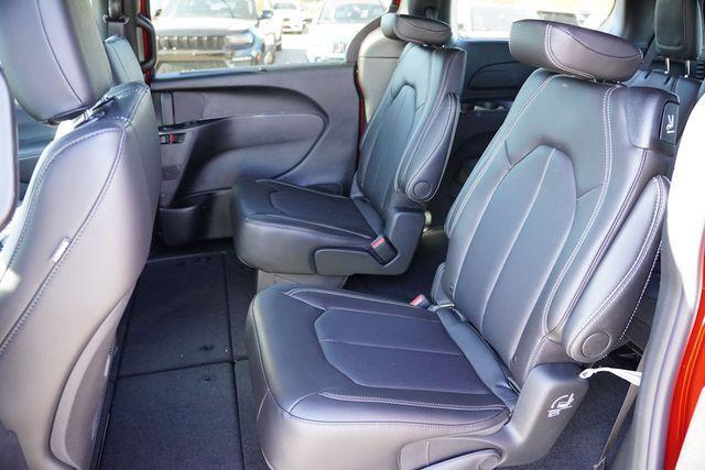new 2026 Chrysler Pacifica car, priced at $44,297