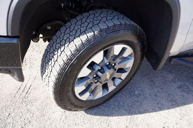 used 2022 Chevrolet Silverado 2500 car, priced at $37,644