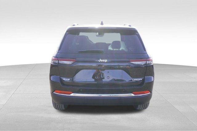 new 2025 Jeep Grand Cherokee car, priced at $39,261