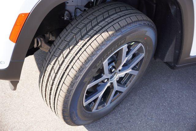 new 2025 Jeep Grand Cherokee car, priced at $46,239