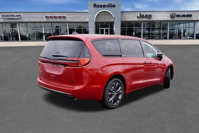 new 2026 Chrysler Pacifica car, priced at $45,846