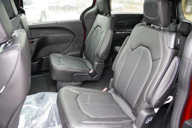 new 2026 Chrysler Pacifica car, priced at $45,846