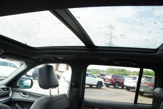 new 2025 Jeep Grand Cherokee car, priced at $45,940