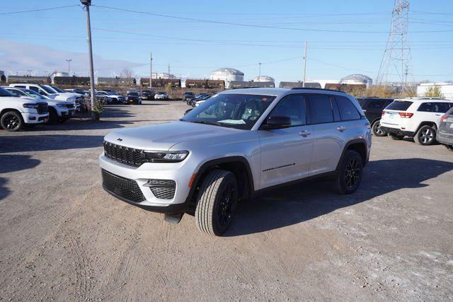 new 2025 Jeep Grand Cherokee car, priced at $39,659