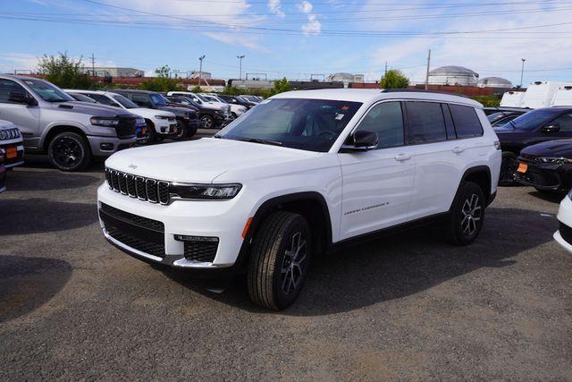 new 2025 Jeep Grand Cherokee L car, priced at $42,653