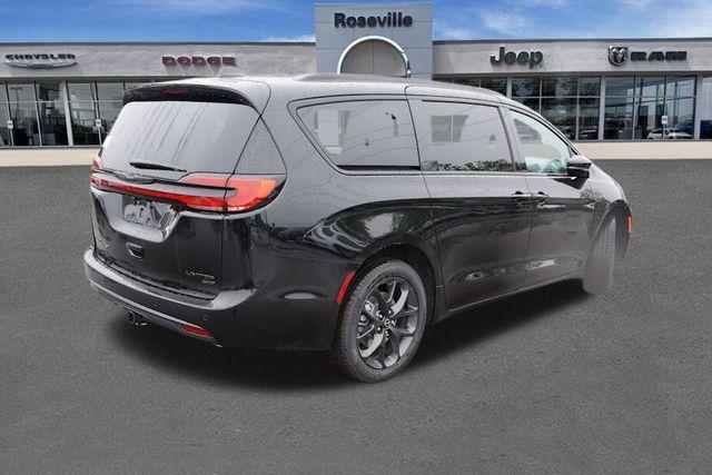 new 2026 Chrysler Pacifica car, priced at $47,753