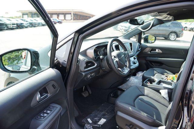 new 2026 Chrysler Pacifica car, priced at $44,308
