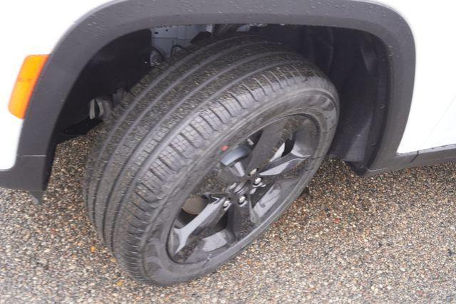 new 2025 Jeep Grand Cherokee car, priced at $42,581