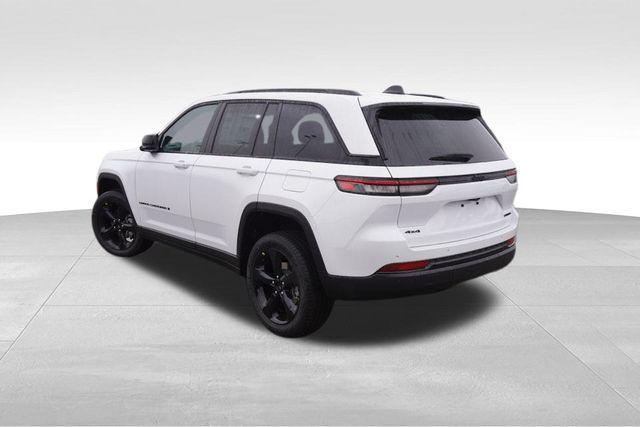 new 2025 Jeep Grand Cherokee car, priced at $42,581
