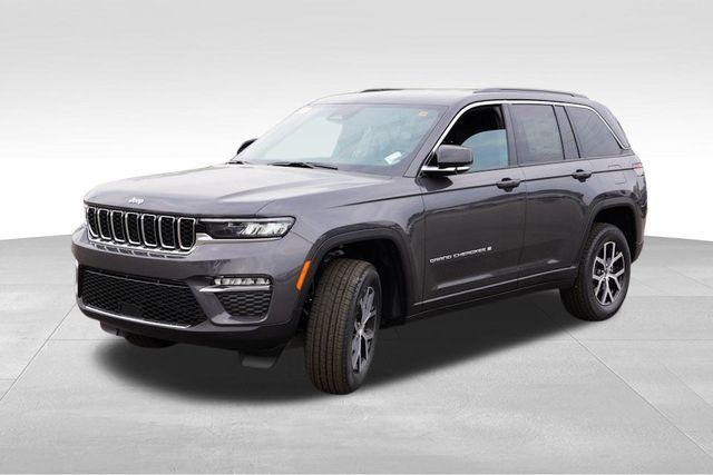 new 2025 Jeep Grand Cherokee car, priced at $41,699
